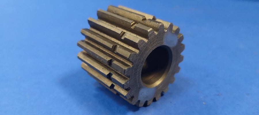 أعمدة محرك الدوران، أعمدة محرك السفر، التروس المنزلقة، محمل الحافة