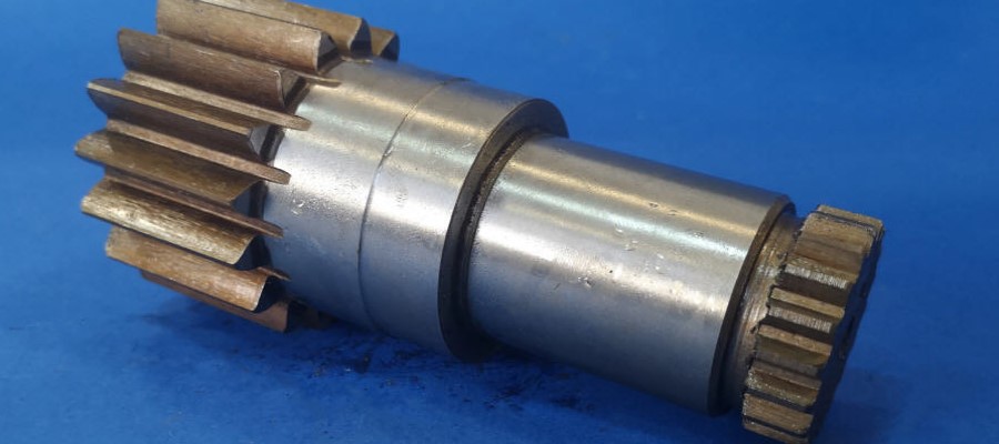 أعمدة محرك الدوران، أعمدة محرك السفر، التروس المنزلقة، محمل الحافة